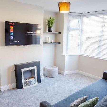 Lymer House - Stylish 3 Bedroom House In Wolverhampton Eksteriør billede