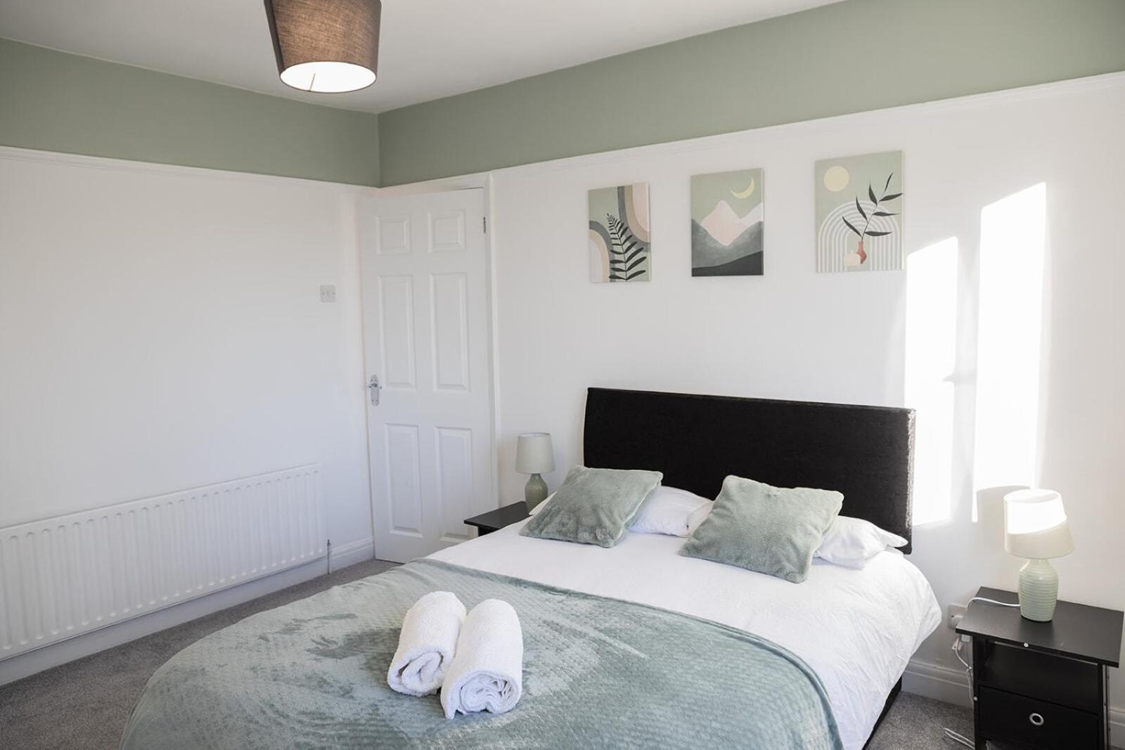 Lymer House - Stylish 3 Bedroom House In Wolverhampton Eksteriør billede